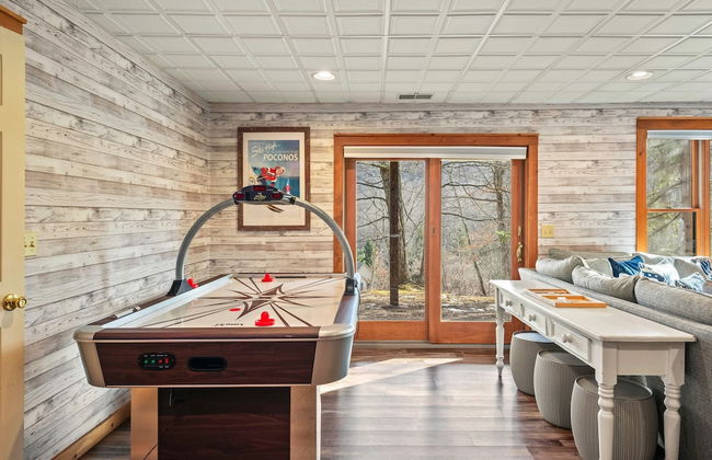 Mountain Escape With Game Room Balcony Stunning Views in the Poconos Christina - Foto 4