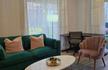 Contemporary 2-bedroom apartment with free gated parking, 2 bathrooms - for families, contractors, travellers for business and leisure - Photo 18