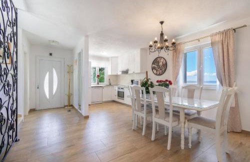 Villa with Sea View - Private Heated Pool - Foto 19