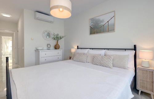 La Cala gorgeous 2 bedroom apartment with stunning gardens, pools and sea views - Photo 15