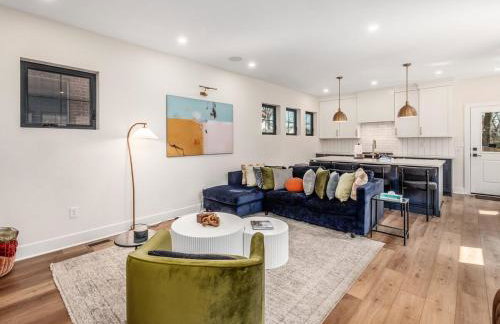 Rooftop Patio, Hot Tub and Games City Escape - Foto 39