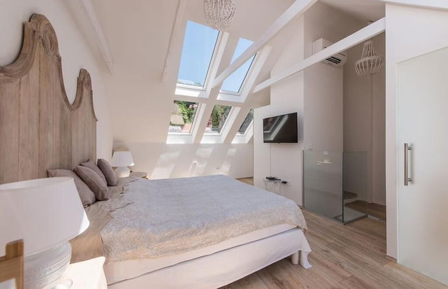 AB Ljubljana-The Princess Castle Triplex - Photo 3