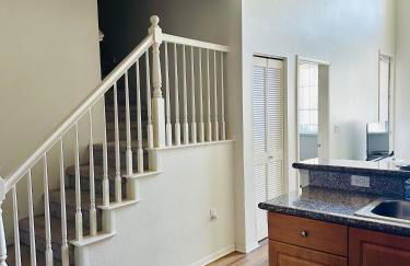 Spacious,2Queen beds, free parking, pool&gym and central location - Foto 4