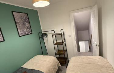 3 bed house, Free parking 9ppl - Foto 22