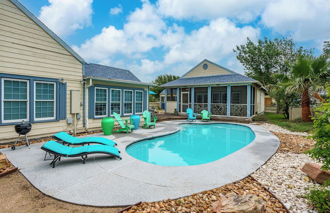 Magnolia Cottage by Miss Kitty’s - Photo 17