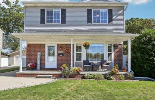 Newly Luxury Dream Home With 4 Bedroom 2 Full Bath, Full Body Massage Chair, 65Inch TV, Nice Deck, Fenced Backyard, Private Gym - Foto 21