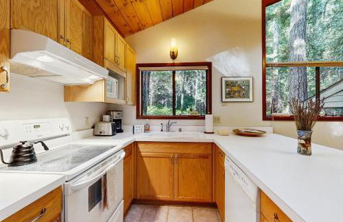 Deep Woods Hideaway - Foto 14