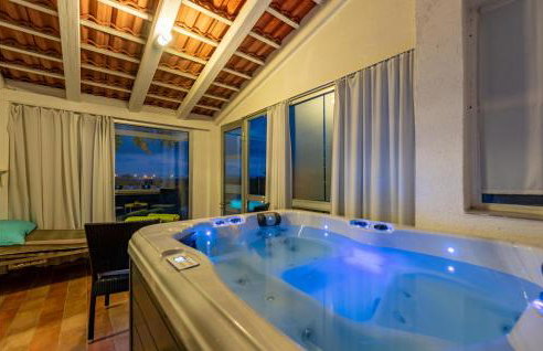 Awesome Home In Krkovic With Sauna - Photo 39