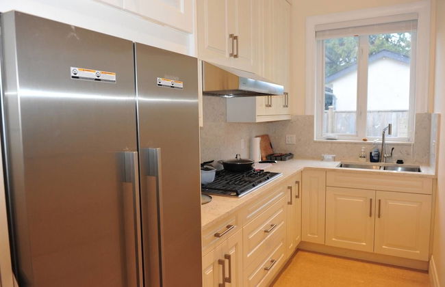 Brand New Luxury House - Photo 8