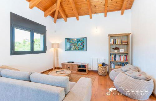 Villa Serranita - Stylish Holiday Home with Views and Air Conditioning 15 mins to Sitges - Photo 4