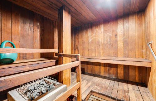 1 Mi to CU Boulder! Walkable Condo with Indoor Pool - Photo 24