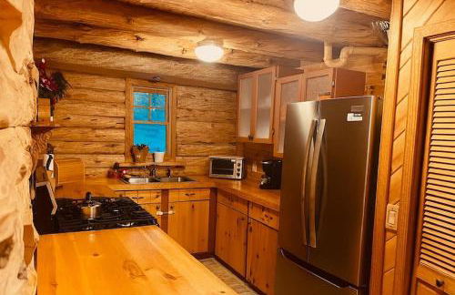 Crabapple-Secluded cabin with pond creek access, hot tube, fire pit in Blue Ridge - Photo 8