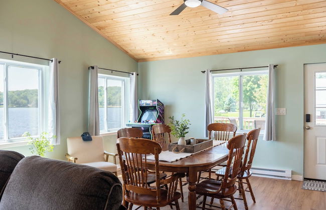 The Lake Life by Avantstay Lakefront + View + Hot Tub - Foto 13