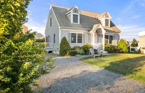 Stunning Home with Water Views - Foto 27