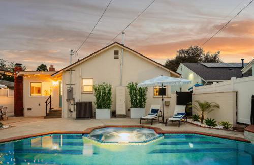 Cascade Cove - Heated Pool Spa - Billiards and Lounge - Foto 39