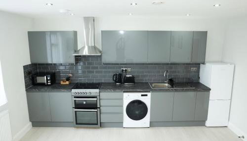 Brand New Luxury 1 Bedroom Apartment - Foto 2