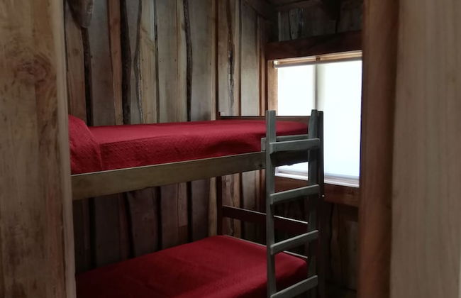 Wonderful Rustic Cabin 2, With Native Logs, on the Banks of the Trancura River - Foto 5