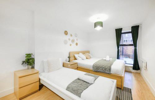 Huge Digbeth Apt Sleeps 8 5bed Free Parking. - Foto 41