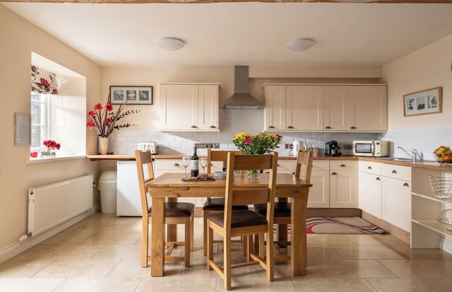 Webbington Farm Holiday Cottages - Foto 36