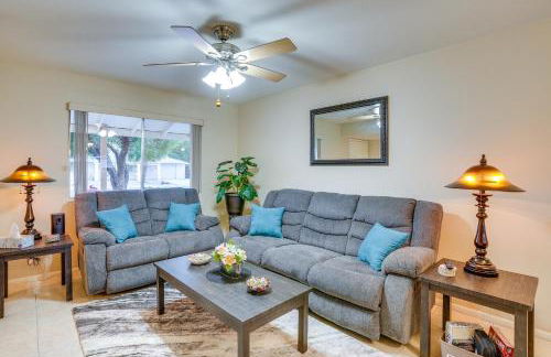 Patio and Yard Sun City Home Near Casinos - Foto 5