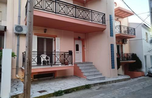 Cozy & Spacious Apartment Walk to Vathy Center - Photo 10
