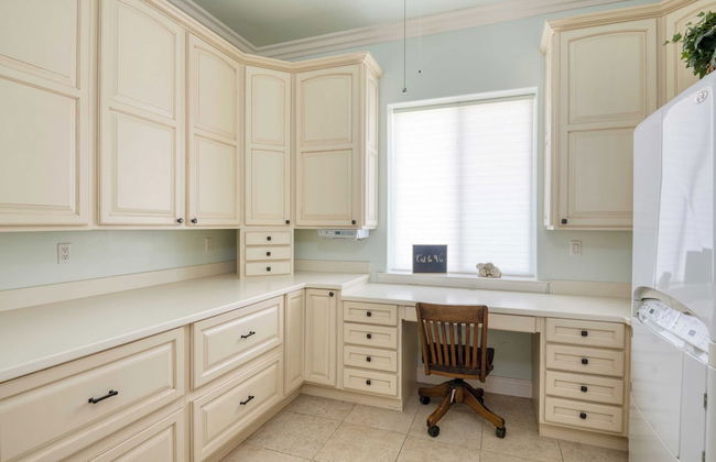 Grand Contento by Avantstay Extraordinary Estate w/ Pool & Movie Room - Photo 33