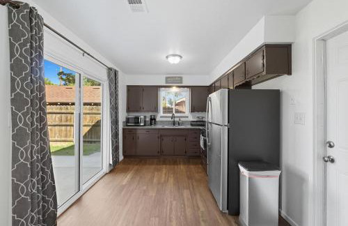 The Cozy Rustic Sequoia Wi-Fi & 2 Garage - Foto 3