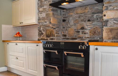 Aeron Villa - Photo 10