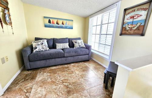 Oceanfront Beach House - Pool, Private Beach Access, Sleeps 12 - Foto 7