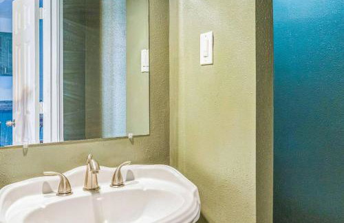 Cypress 5 Bedroom Retreat with Hot Tub, Firepit and Game Tables! Pet Friendly - Foto 63