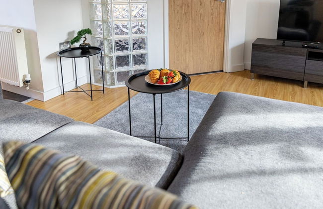 Quaint 1 Bedroom 1st Floor Flat - Photo 17