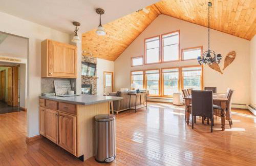 Beautiful mountain home with gorgeous meadow views - Foto 13