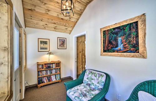 Sunroom, Deck and Grills Marquette Cottage! - Foto 4