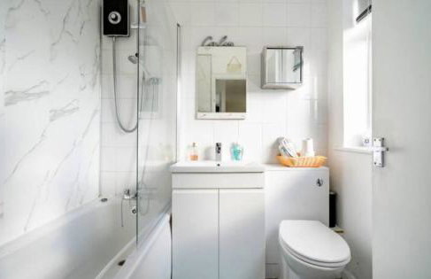 A Home from Home -2 Bed Flat & Free Driveway Parking - Foto 2