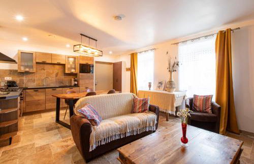 Gîte Chabrignac, jacuzzi et sauna privatif, piscine chauffée partagée, Wifi, salle de jeux - Foto 8