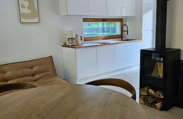 Domek w Lesie z Kominkiem i Ogrodem Niedalino - Foto 13