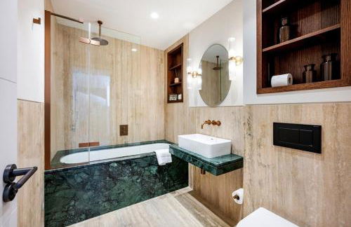 Covent Garden 2 bed 2 bath duplex - Photo 17