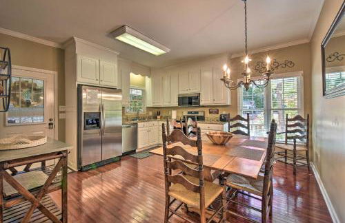 Lake Keowee Escape with Dock, Deck and Lake Access! - Foto 7