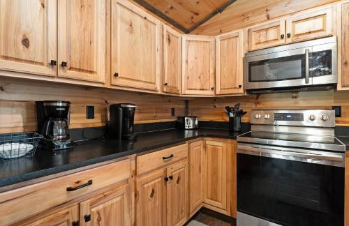 Center Hill Lake Retreat Lake Views, Fire Pit & 400 Yds to Water - Foto 8