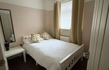 Anfield Home - Sleeps 7 - 1 min walk to Stadium! - Foto 8