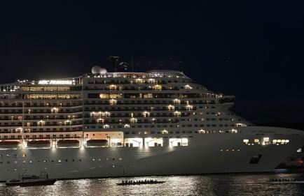 Apto 711 - Elegância com vista parcial da Praia - Foto 24