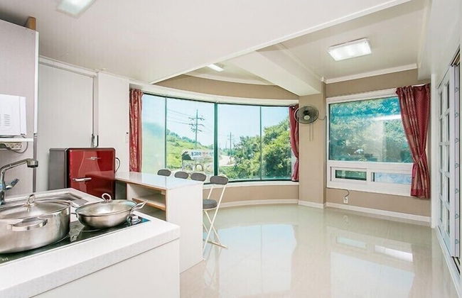 Byeonsan Dongguerami Pension - Photo 21