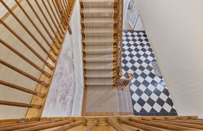 Elegant Spring Stay on Peaceful Retreat - Photo 63