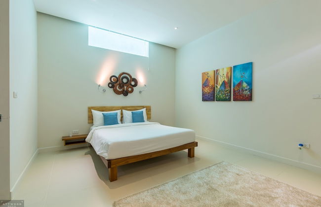 15 Bedroom Luxury Triple Sea View Villas - Photo 30