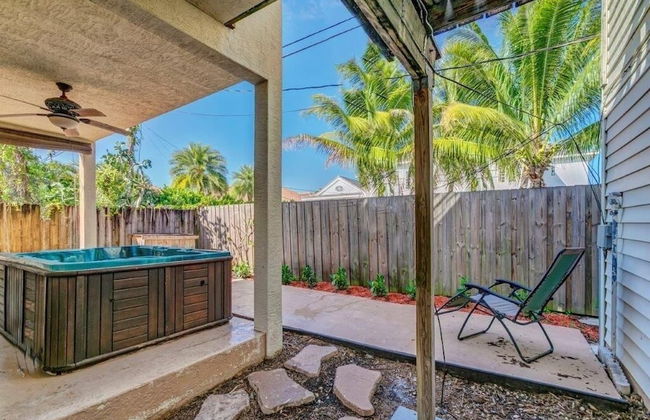 Beautifully Renovated 5 Bedroom with Guest House 5 Home by RedAwning - Foto 52