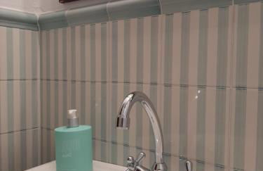 Casa con patio y chimenea en Piedralaves - Photo 26