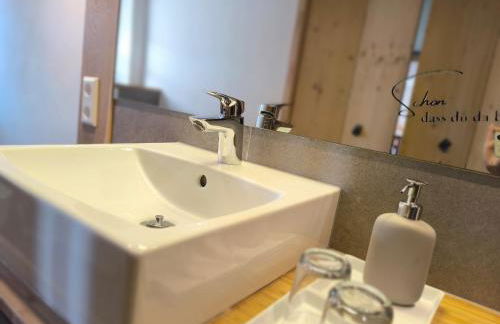 5Sterne Ferienwohnung im Fachwerk mit Bergblick in Alleinlage und großem Garten, Infrarotkabine - Foto 3