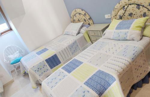 Precioso ático con vistas a pie de playa - Foto 9