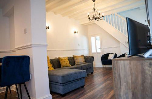 Cottage, Hot Tub, Open fire, Games Room, large Garden Sleeps 2-8 - Foto 30