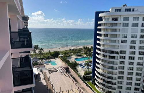 Ocean front 2 Bedroom and 2 Bathroom apartment at The Alexander Resort - Foto 43